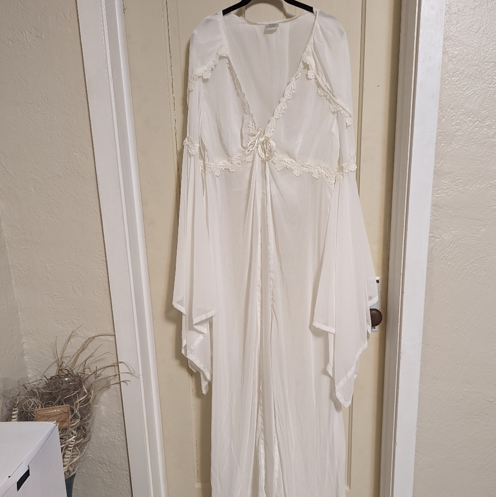 Enigma Fashion White Medieval Fairy Trumpet Sleeve Princess Wedding Dress